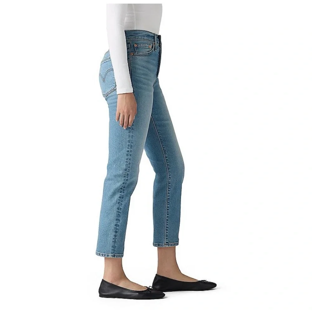 Levi’s Wedgie Straight Ankle Jeans